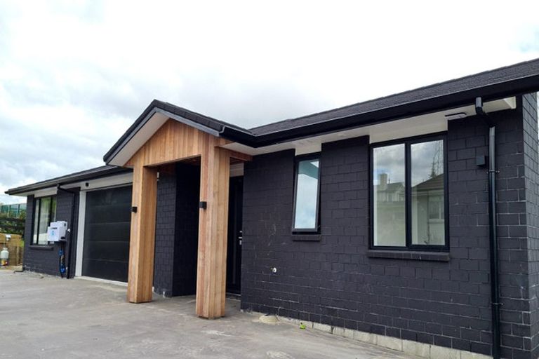 Photo of property in 15 Lawrence Carter Drive, Bombay, 2675