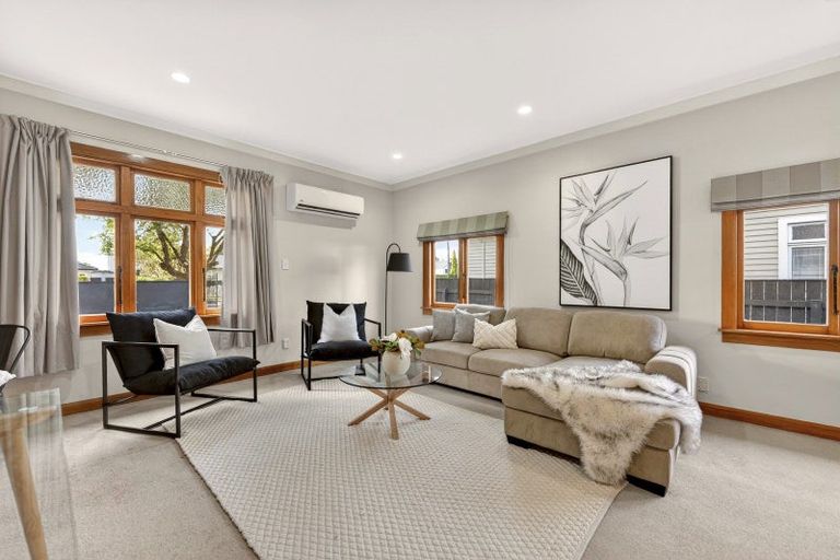 Photo of property in 48 Manapouri Crescent, Hokowhitu, Palmerston North, 4410