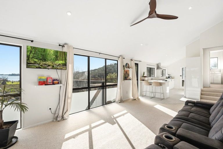 Photo of property in 33 Dingadee Street, Welcome Bay, Tauranga, 3112