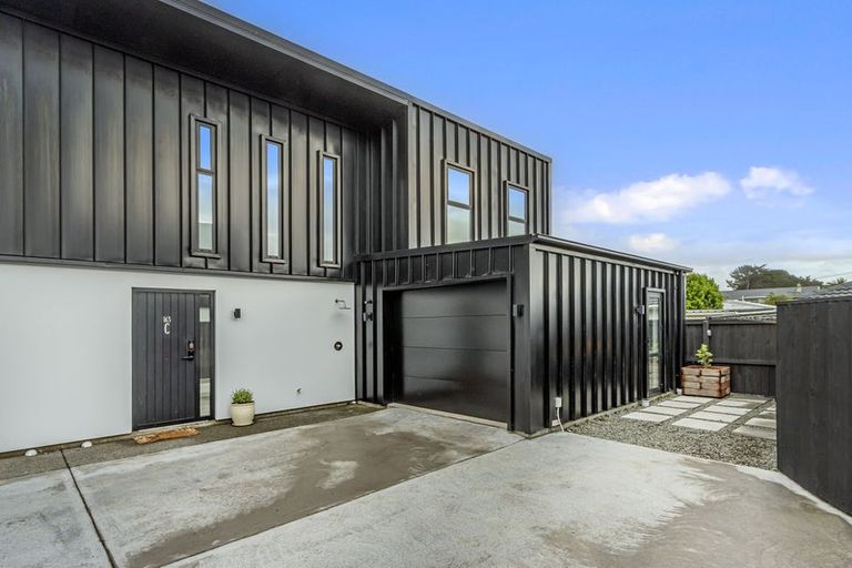 Photo of property in 163c Marine Parade, New Brighton, Christchurch, 8083