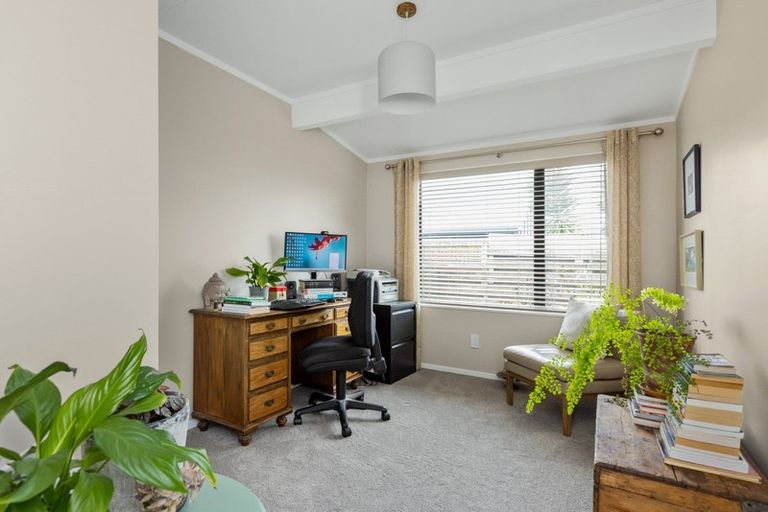 Photo of property in 20b Townshend Crescent, Greenmeadows, Napier, 4112