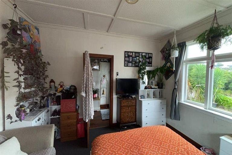 Photo of property in 113 Mangorei Road, Merrilands, New Plymouth, 4312
