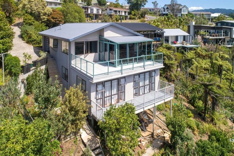 Photo of property in 8 Pine Grove, Tairua, 3508