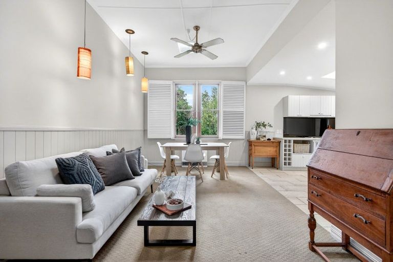 Photo of property in 24 Papawai Road, Greytown, 5712