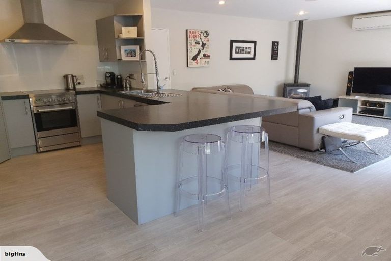 Photo of property in 76 Blue Gum Place, New Brighton, Christchurch, 8083