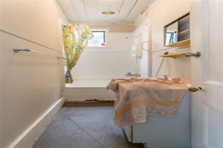 Photo of property in 12 Prendergast Street, South Dunedin, Dunedin, 9012