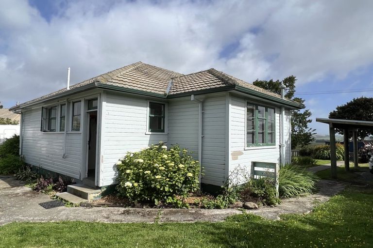 Photo of property in 4 Cemetery Road, Tapanui, 9522