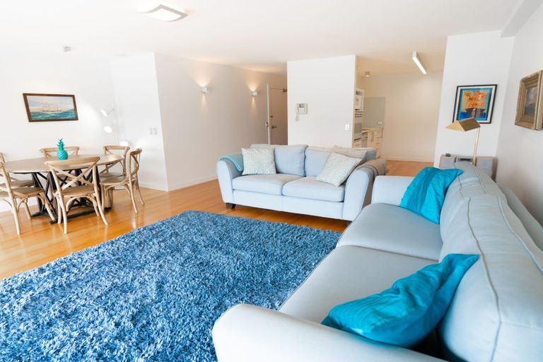 Photo of property in Aqua, 7/74 Oriental Parade, Oriental Bay, Wellington, 6011