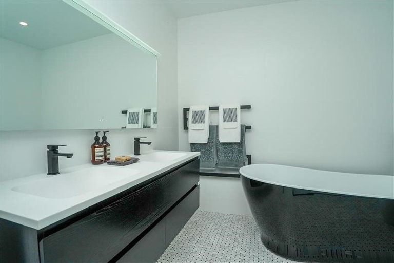 Photo of property in 69a Argyle Street, Hawera, 4610