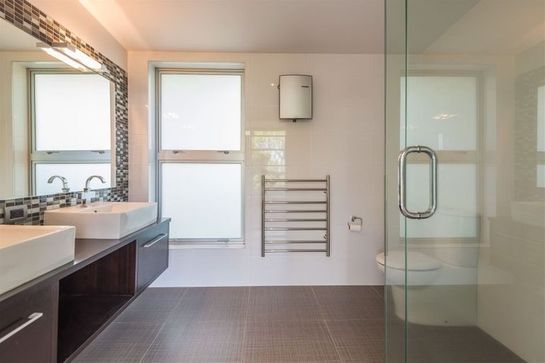 Photo of property in 62 Dyers Pass Road, Cashmere, Christchurch, 8022