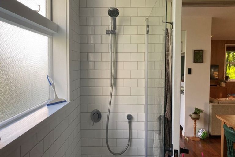 Photo of property in 41 Karaka Street, Helensville, 0800