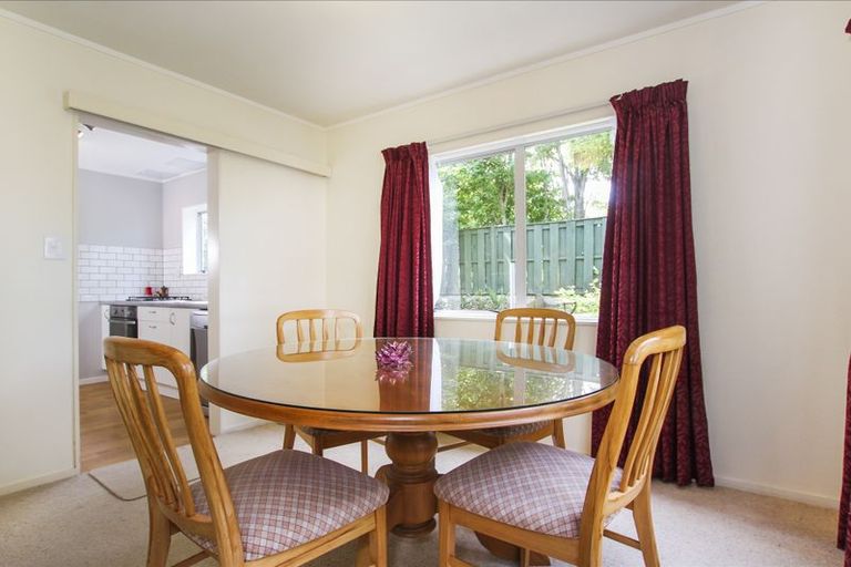 Photo of property in 1/49 Seabrook Avenue, New Lynn, Auckland, 0600