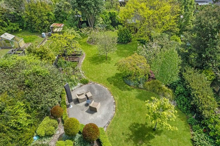 Photo of property in 18 Huia Street, Waikanae, 5036