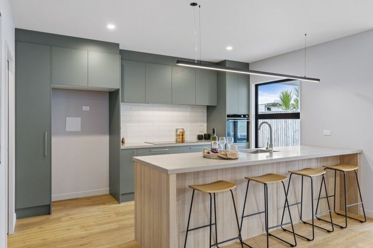 Photo of property in 13 Wexford Crescent, Halswell, Christchurch, 8025