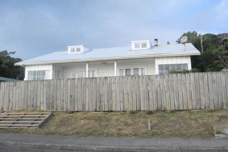 Photo of property in 28 The Parade, Paekakariki, 5034