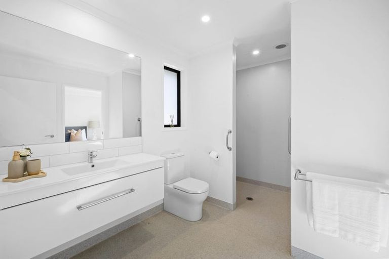Photo of property in 7 Nukuroa Close, Waitara, 4320