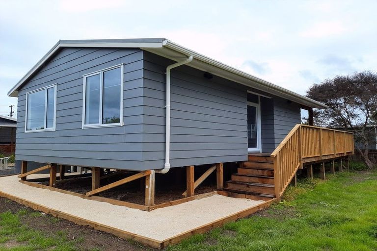 Photo of property in 25 Parakai Avenue, Parakai, 0830