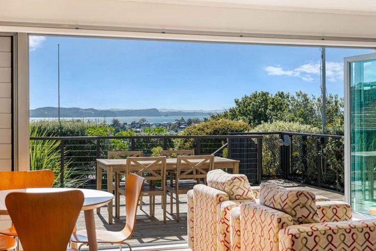 Photo of property in 93 Wade River Road, Stanmore Bay, Whangaparaoa, 0932