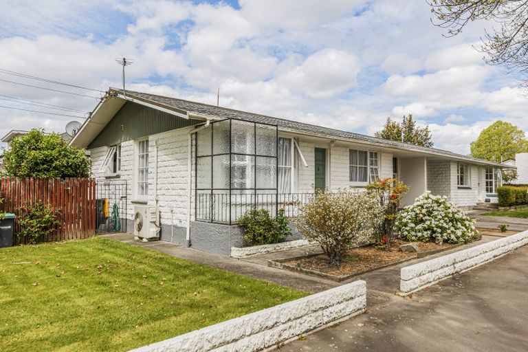 Photo of property in 2/46 Dee Street, St Albans, Christchurch, 8014