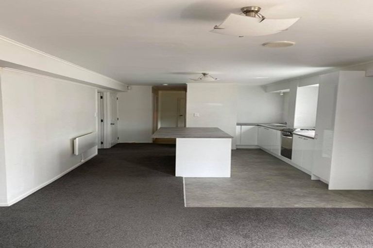 Photo of property in 72a Borich Road, Sunnyvale, Auckland, 0612