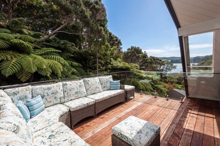 Photo of property in 16 Major Bridge Drive, Russell, 0272