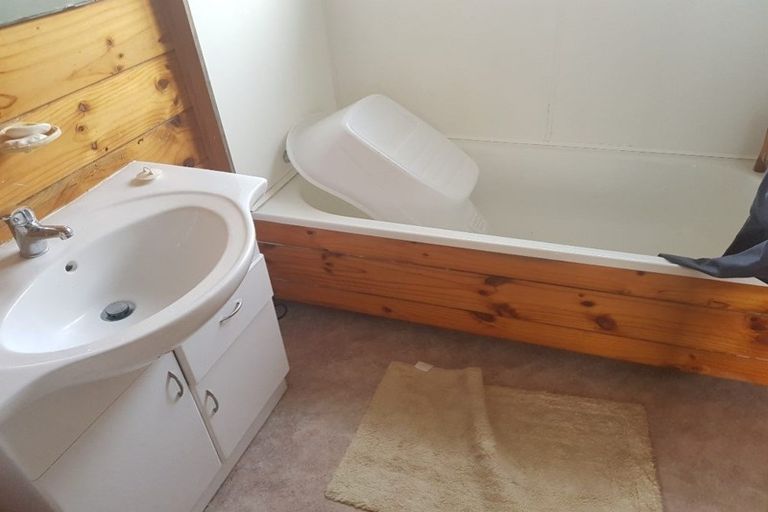 Photo of property in 164b Clevedon Road, Papakura, 2110