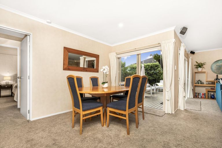 Photo of property in 8 Rushbury Place, Randwick Park, Auckland, 2105