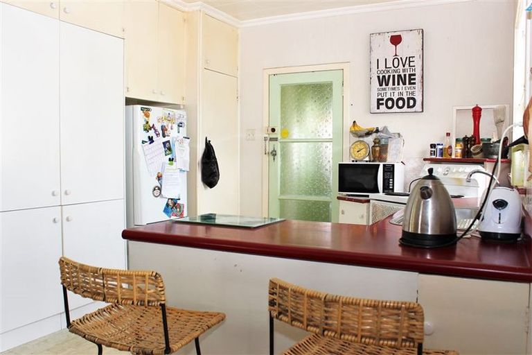 Photo of property in 211 Moanataiari Street, Thames, 3500