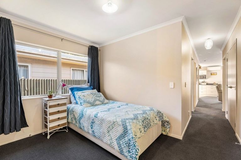 Photo of property in 6b Pokaka Street, Birchville, Upper Hutt, 5018