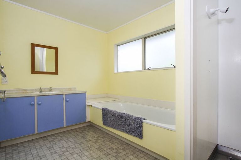 Photo of property in 1/49 Seabrook Avenue, New Lynn, Auckland, 0600