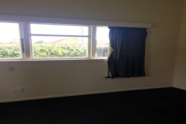 Photo of property in 42 Hussey Street, Waverley, 4510