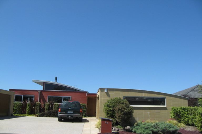 Photo of property in 26 Riverwood Boulevard, Redwood, Christchurch, 8051