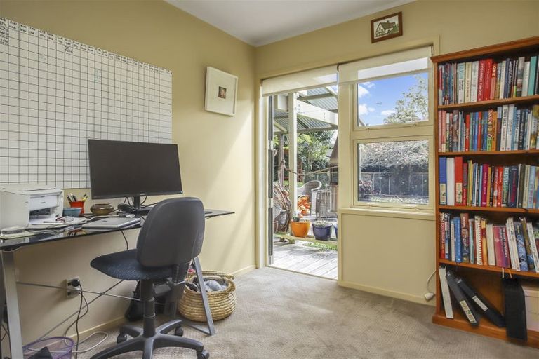 Photo of property in 32 North Road, Clevedon, Papakura, 2582