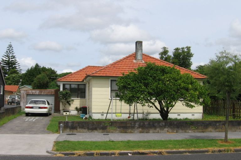 Photo of property in 3 Maire Street, Avondale, Auckland, 1026