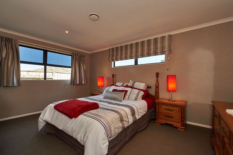 Photo of property in 9 Masefield Terrace, Kelvin Grove, Palmerston North, 4414