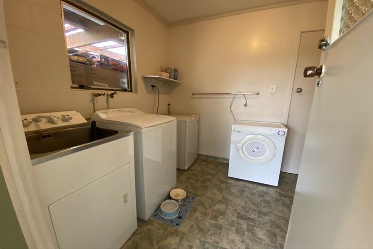 Photo of property in 22d High Street, Eltham, 4322