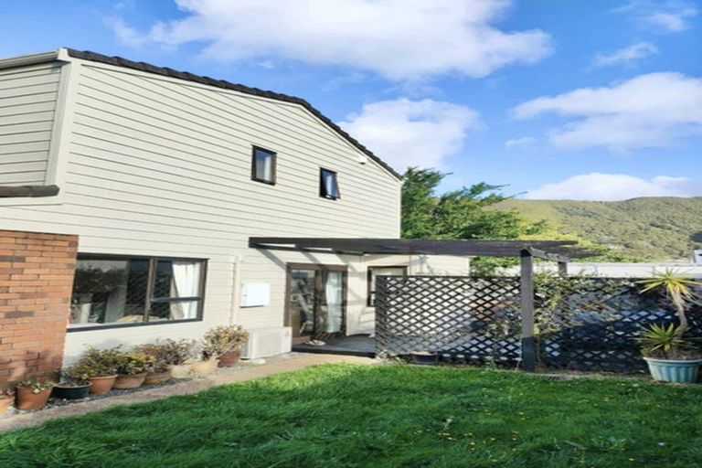 Photo of property in 5/19a Birdwood Road, Waterloo, Lower Hutt, 5011