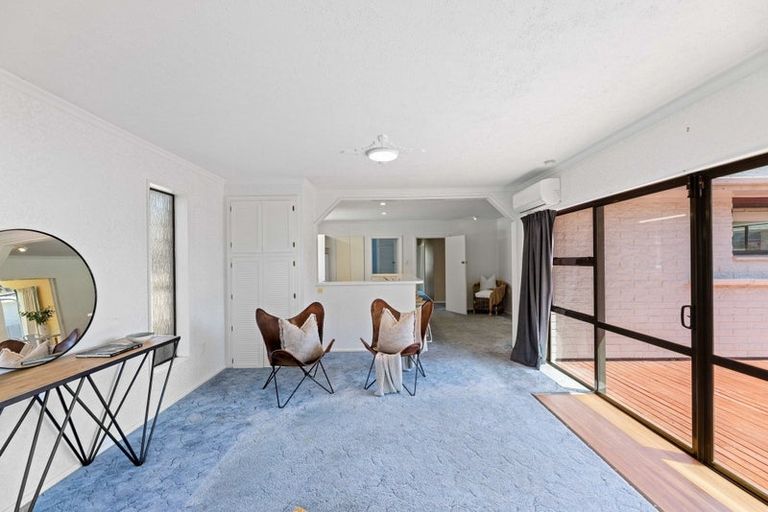 Photo of property in 12 Fairmont Place, Hornby, Christchurch, 8042