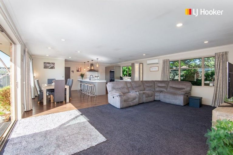 Photo of property in 1 Watt Street, Mosgiel, 9024