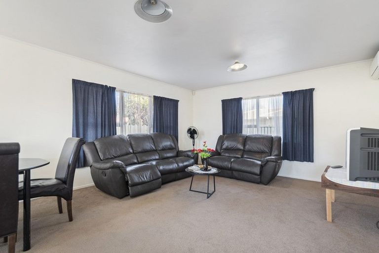 Photo of property in 13a Youngs Road, Papakura, 2110