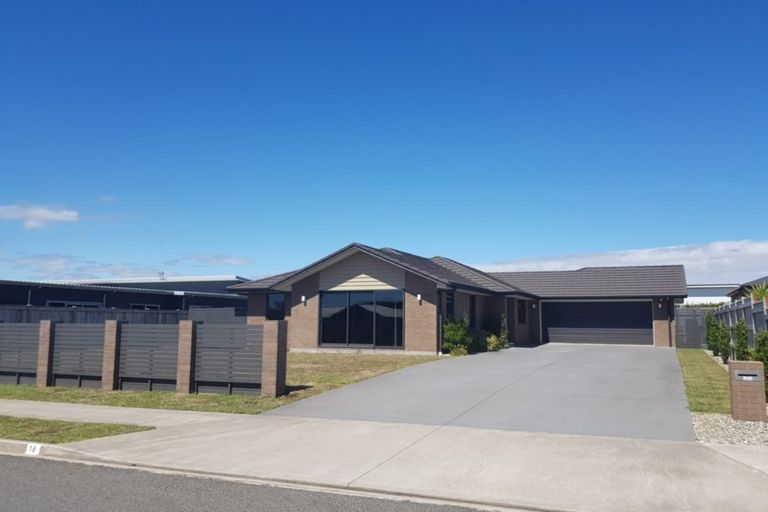Photo of property in 18 Keene Drive, Bell Block, New Plymouth, 4312