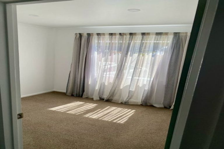 Photo of property in 21 Eskdale Road, Birkdale, Auckland, 0626