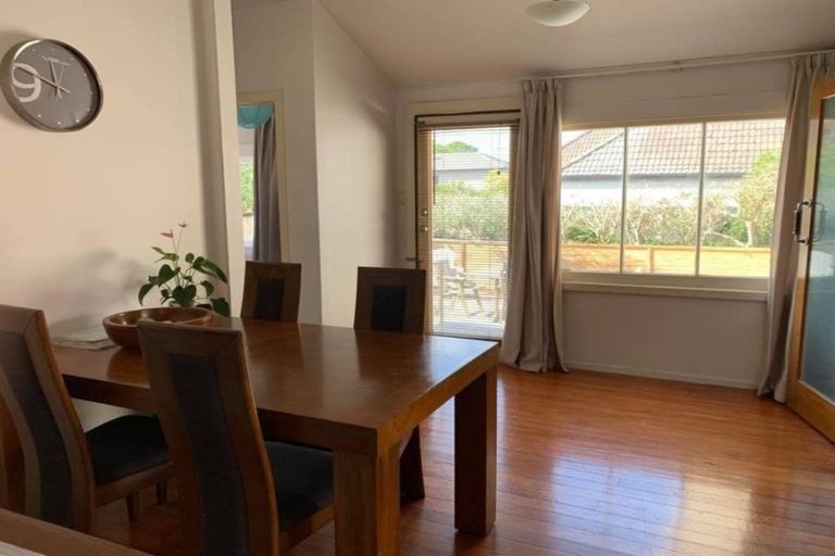 Photo of property in 1/12 Northumberland Avenue, Belmont, Auckland, 0622