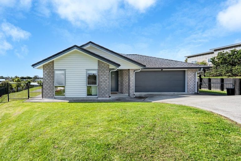 Photo of property in 28 Kahu Drive, Mangawhai, 0505