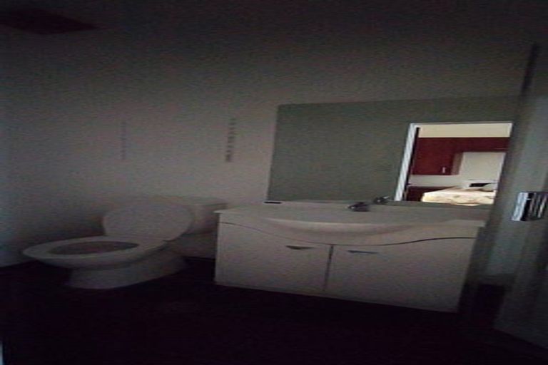 Photo of property in Atrium Towers, 4h/154 The Terrace, Wellington Central, Wellington, 6011