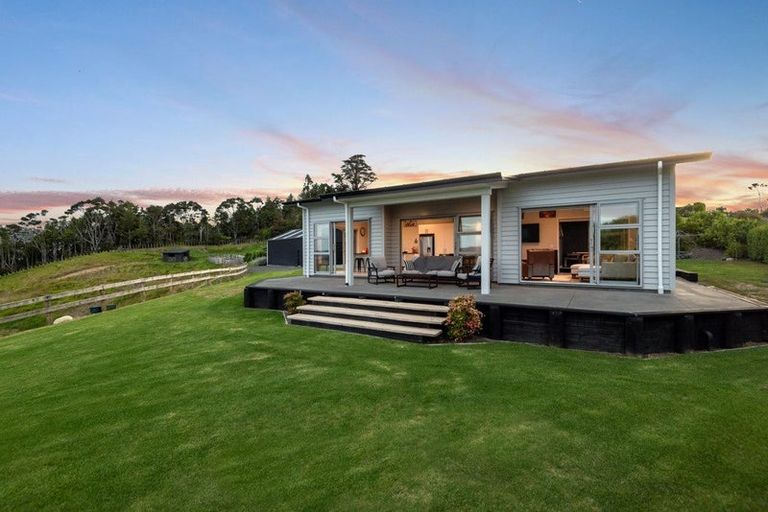 Photo of property in 175 Alpine Road, Kaukapakapa, 0873