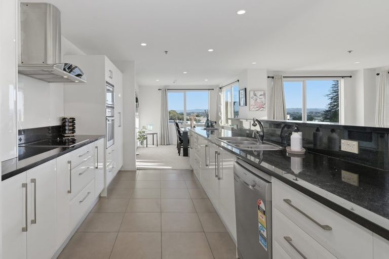 Photo of property in 1/6d Durham Street, Tauranga, 3110
