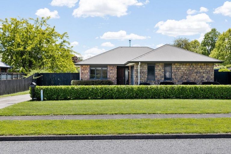 Photo of property in 33 Moore Street, Leamington, Cambridge, 3432