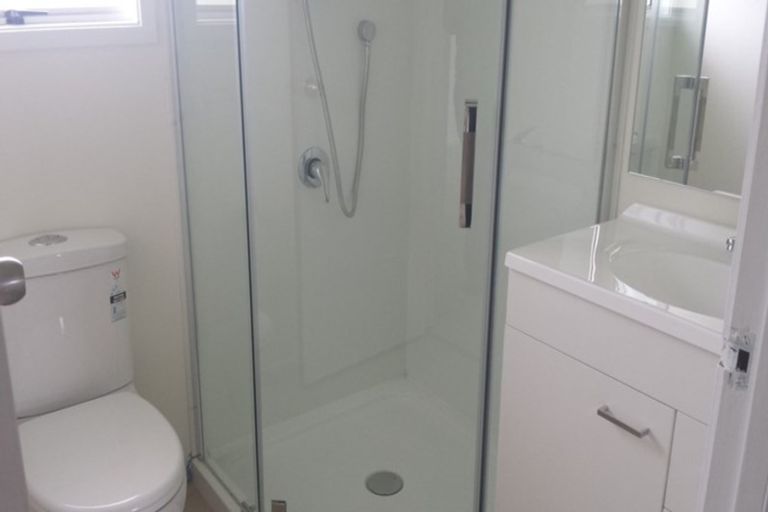 Photo of property in 11 Balwyn Place, Clendon Park, Auckland, 2103