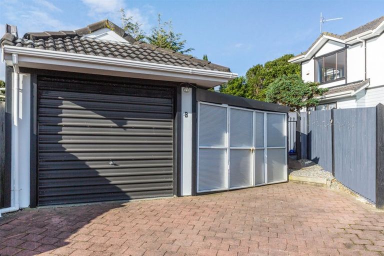 Photo of property in 2/5 Coventry Close, Ascot Park, Porirua, 5024